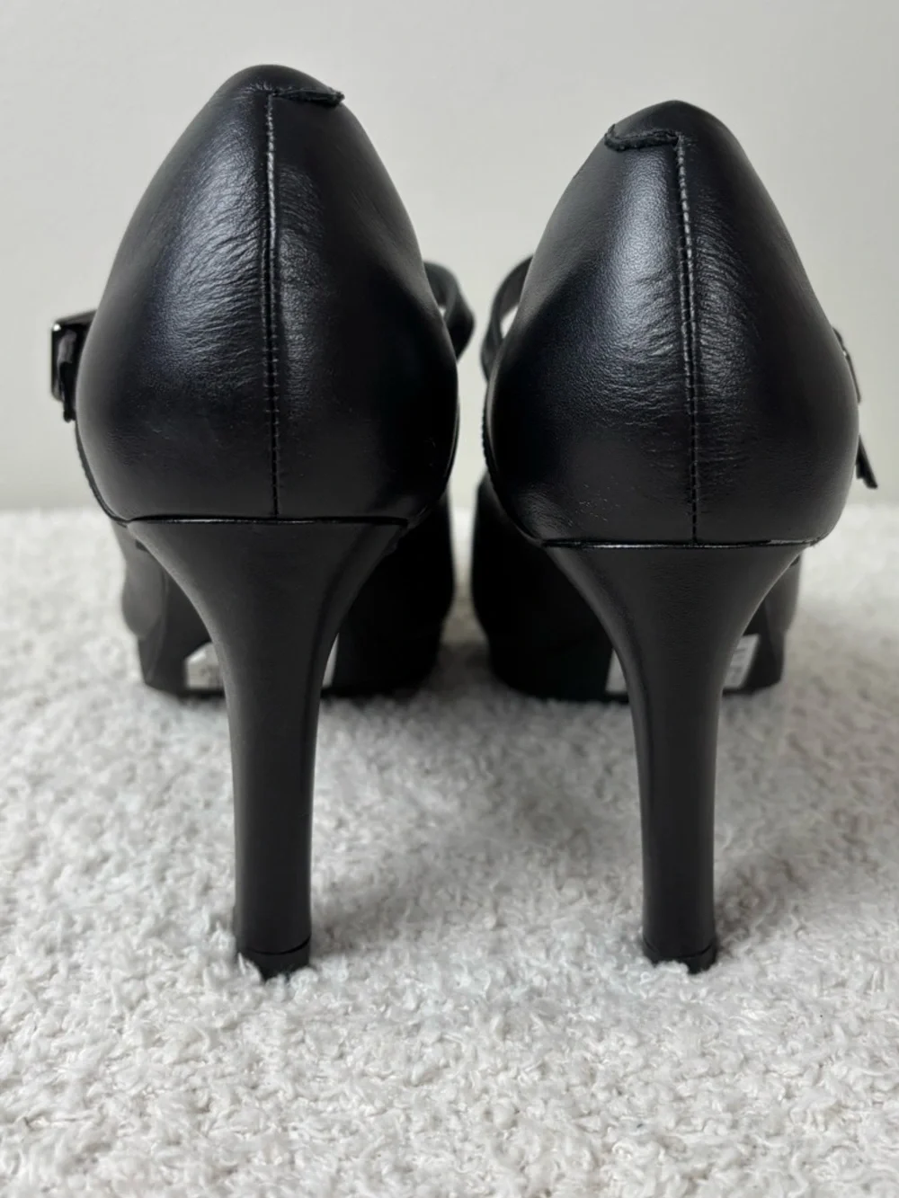 Clarks Heels Womens 8 Black Ambyr Shine Mary Jane Leather Buckle Strap Pumps